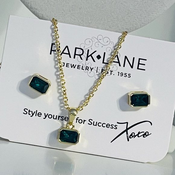 Park Lane Jewelry - Park Lane Spruce Necklace and Earring Set